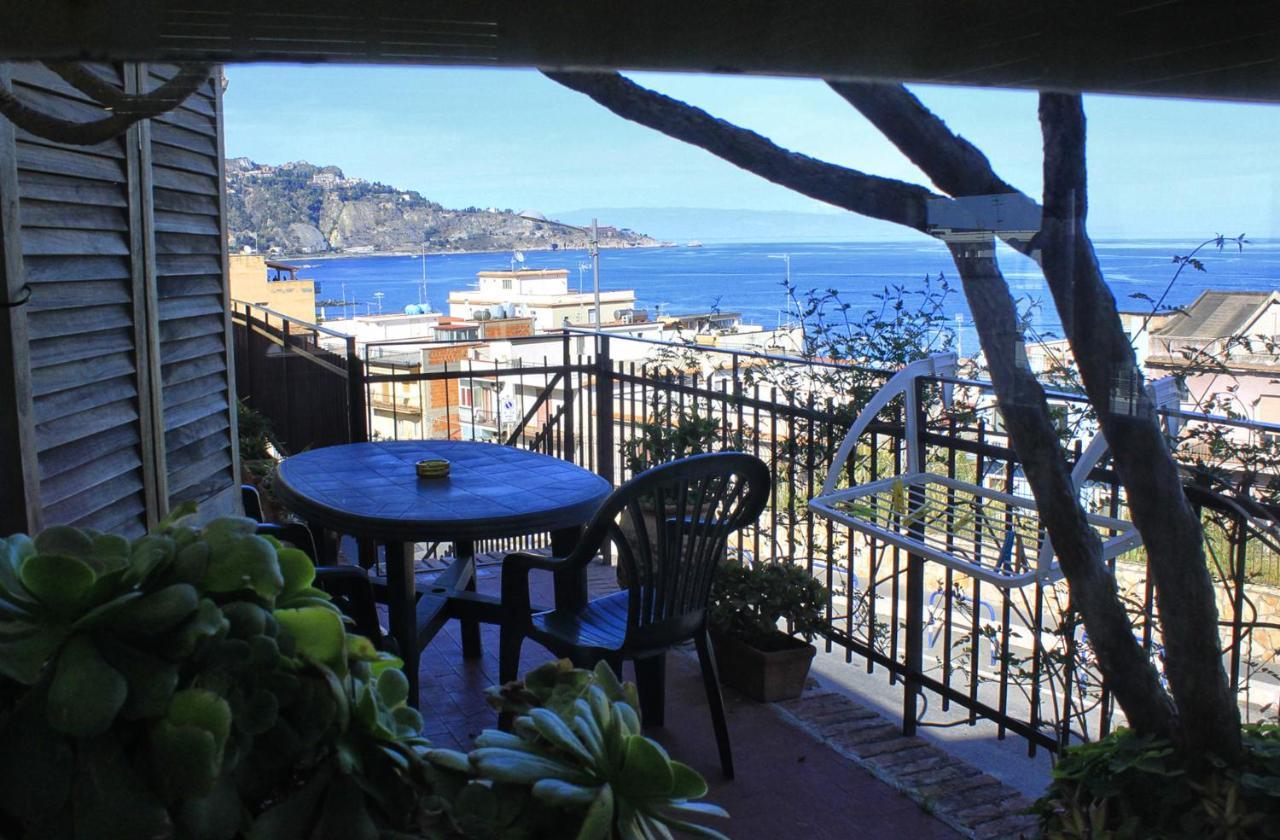 Bed & Breakfast Lighea Giardini Naxos Exterior photo