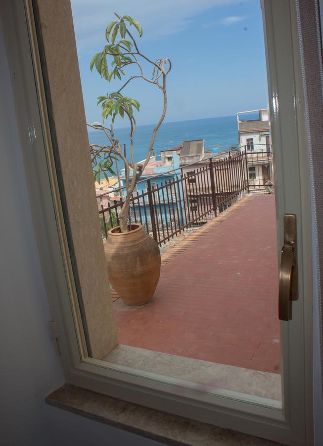 Bed & Breakfast Lighea Giardini Naxos Exterior photo